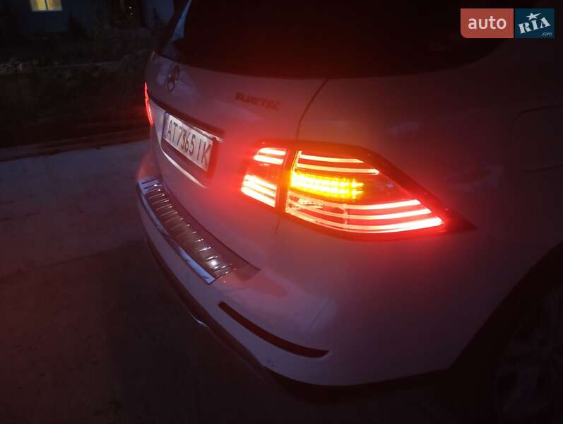 Позашляховик / Кросовер Mercedes-Benz M-Class 2013 в Івано-Франківську