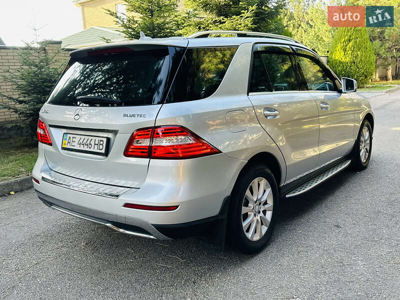 Позашляховик / Кросовер Mercedes-Benz M-Class 2012 в Дніпрі фото 8 Позашляховик / Кросовер Mercedes-Benz M-Class 2012 в Дніпрі