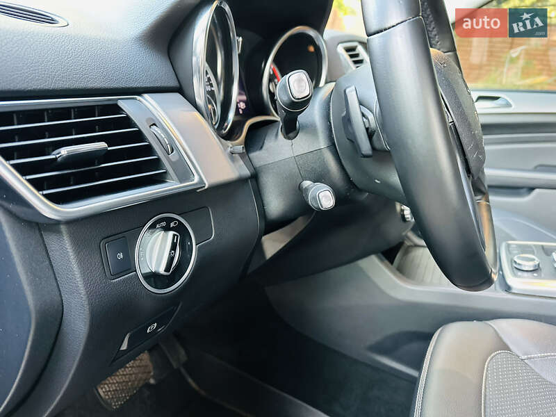 Позашляховик / Кросовер Mercedes-Benz M-Class 2012 в Дніпрі фото 16 Позашляховик / Кросовер Mercedes-Benz M-Class 2012 в Дніпрі