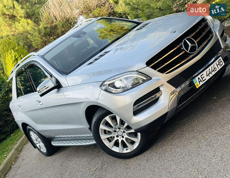 Позашляховик / Кросовер Mercedes-Benz M-Class 2012 в Дніпрі фото 26 Позашляховик / Кросовер Mercedes-Benz M-Class 2012 в Дніпрі