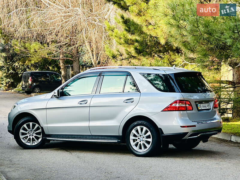 Позашляховик / Кросовер Mercedes-Benz M-Class 2012 в Дніпрі фото 31 Позашляховик / Кросовер Mercedes-Benz M-Class 2012 в Дніпрі