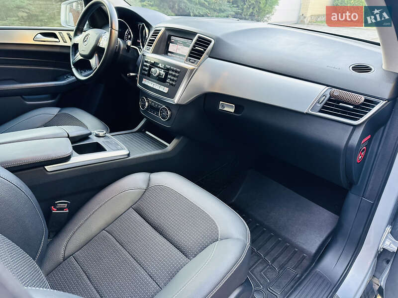 Позашляховик / Кросовер Mercedes-Benz M-Class 2012 в Дніпрі фото 37 Позашляховик / Кросовер Mercedes-Benz M-Class 2012 в Дніпрі