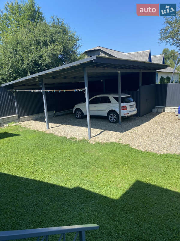 Внедорожник / Кроссовер Mercedes-Benz M-Class 2011 в Косове