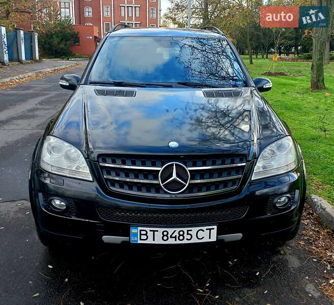 Внедорожник / Кроссовер Mercedes-Benz M-Class 2007 в Черноморске