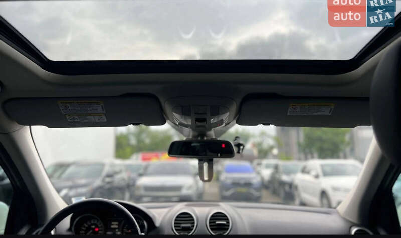 Внедорожник / Кроссовер Mercedes-Benz M-Class 2011 в Косове