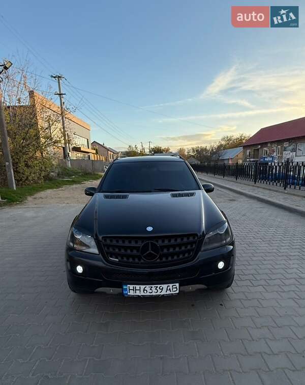 Позашляховик / Кросовер Mercedes-Benz M-Class 2006 в Татарбунарах
