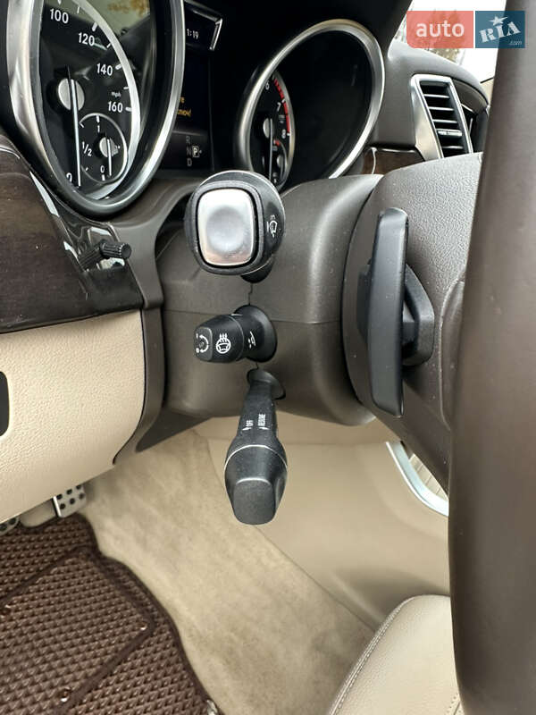 Внедорожник / Кроссовер Mercedes-Benz M-Class 2015 в Киеве