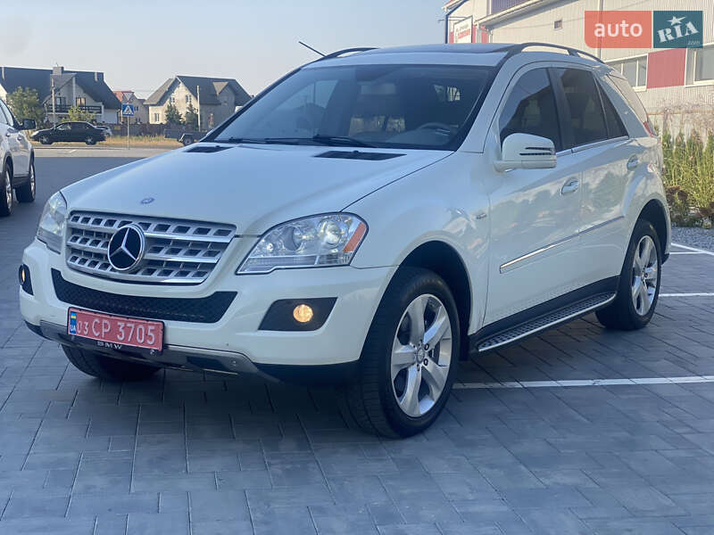 Внедорожник / Кроссовер Mercedes-Benz M-Class 2011 в Луцке