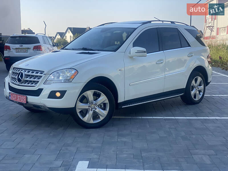 Внедорожник / Кроссовер Mercedes-Benz M-Class 2011 в Луцке