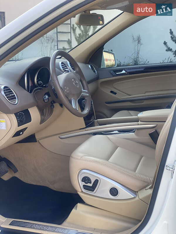 Внедорожник / Кроссовер Mercedes-Benz M-Class 2011 в Луцке