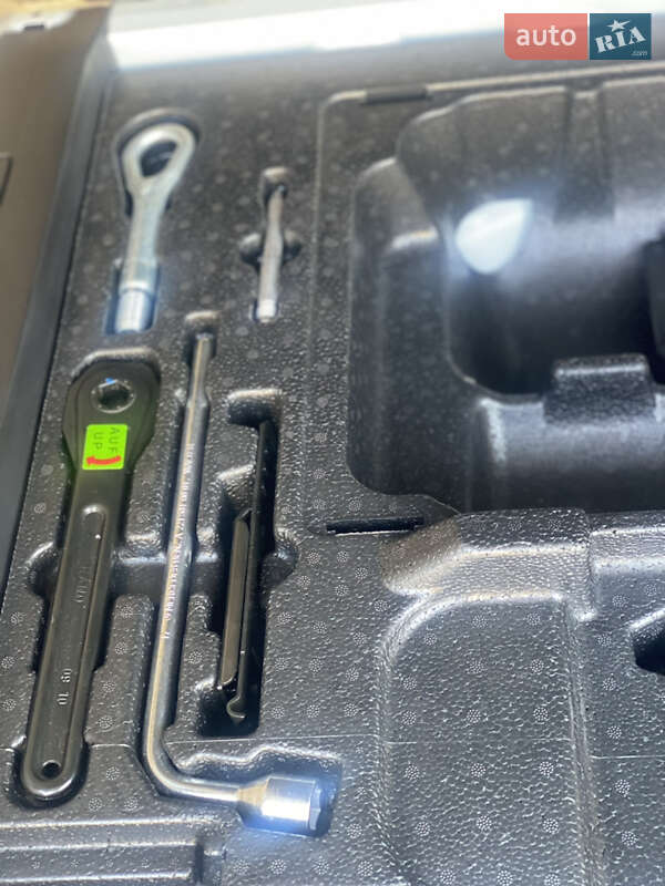 Внедорожник / Кроссовер Mercedes-Benz M-Class 2011 в Луцке