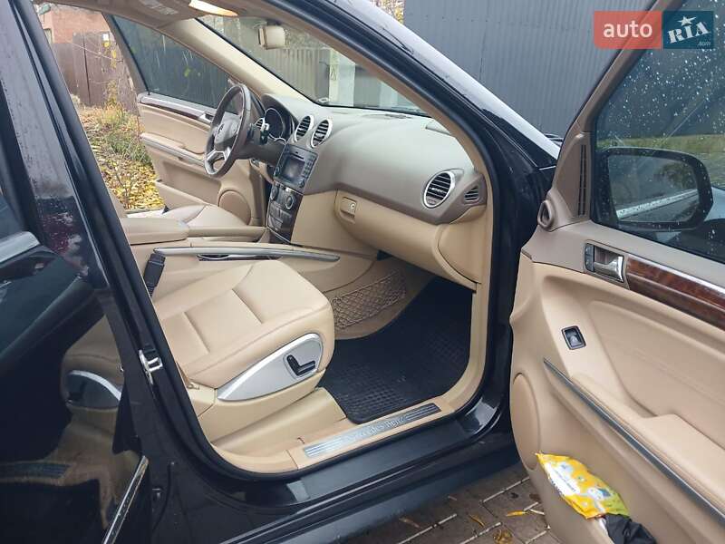 Внедорожник / Кроссовер Mercedes-Benz M-Class 2010 в Первомайске фото 11 Внедорожник / Кроссовер Mercedes-Benz M-Class 2010 в Первомайске