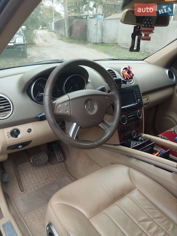 Внедорожник / Кроссовер Mercedes-Benz M-Class 2005 в Сумах