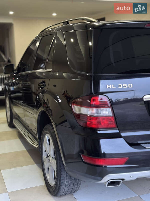 Позашляховик / Кросовер Mercedes-Benz M-Class 2011 в Чернівцях фото 5 Позашляховик / Кросовер Mercedes-Benz M-Class 2011 в Чернівцях