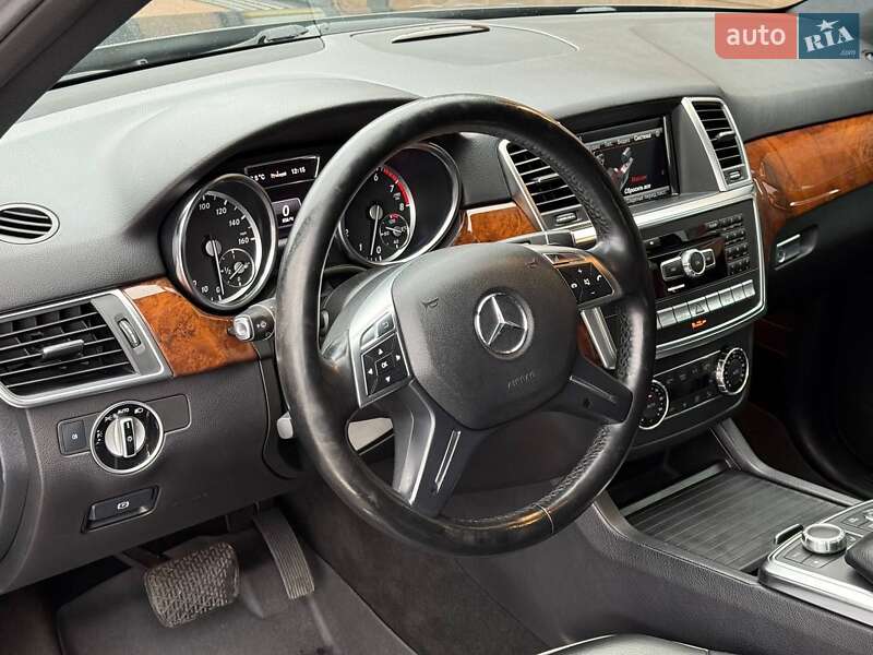 Позашляховик / Кросовер Mercedes-Benz M-Class 2013 в Києві
