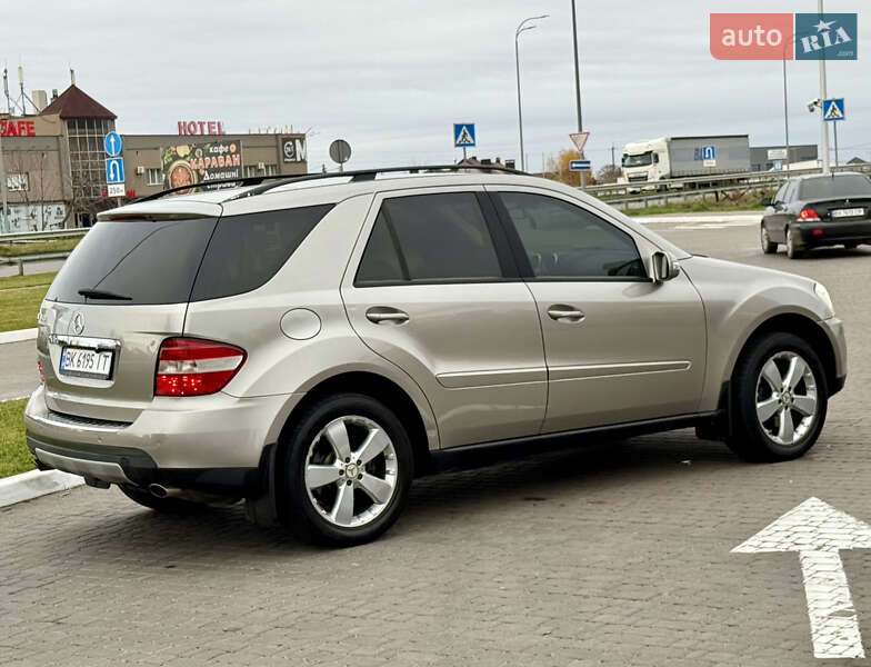 Внедорожник / Кроссовер Mercedes-Benz M-Class 2005 в Ровно