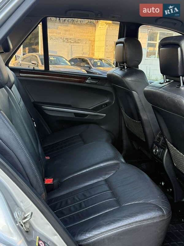 Внедорожник / Кроссовер Mercedes-Benz M-Class 2005 в Ровно