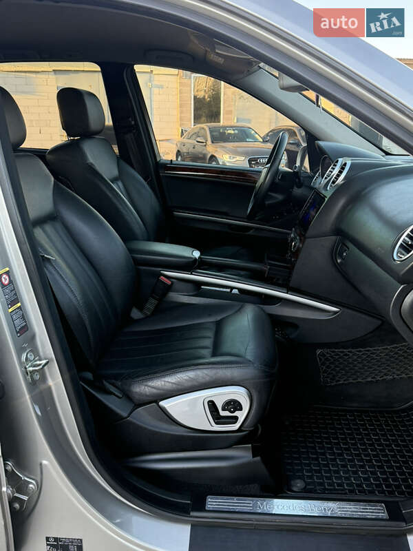 Внедорожник / Кроссовер Mercedes-Benz M-Class 2005 в Ровно