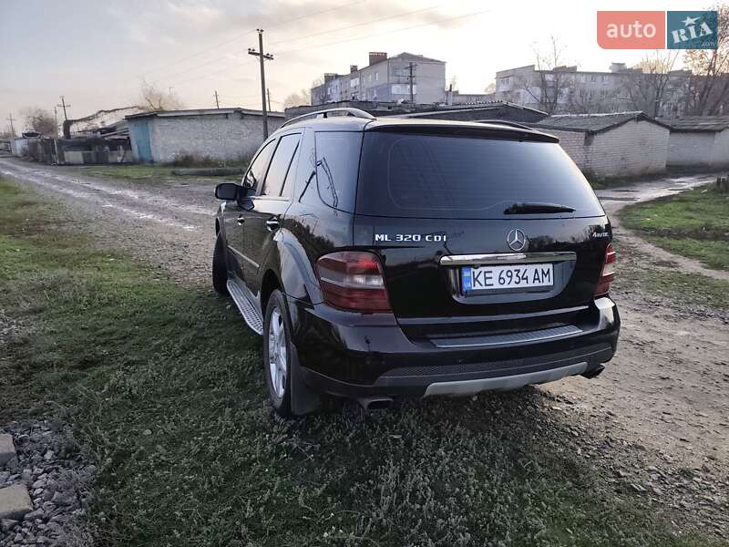 Внедорожник / Кроссовер Mercedes-Benz M-Class 2008 в Павлограде