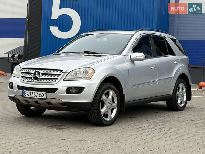 Позашляховик / Кросовер Mercedes-Benz M-Class 2008 в Рівному