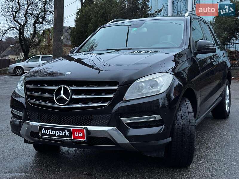 Внедорожник / Кроссовер Mercedes-Benz M-Class 2013 в Киеве