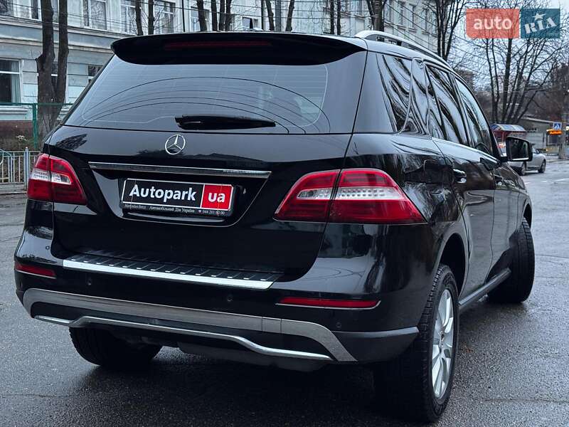 Внедорожник / Кроссовер Mercedes-Benz M-Class 2013 в Киеве