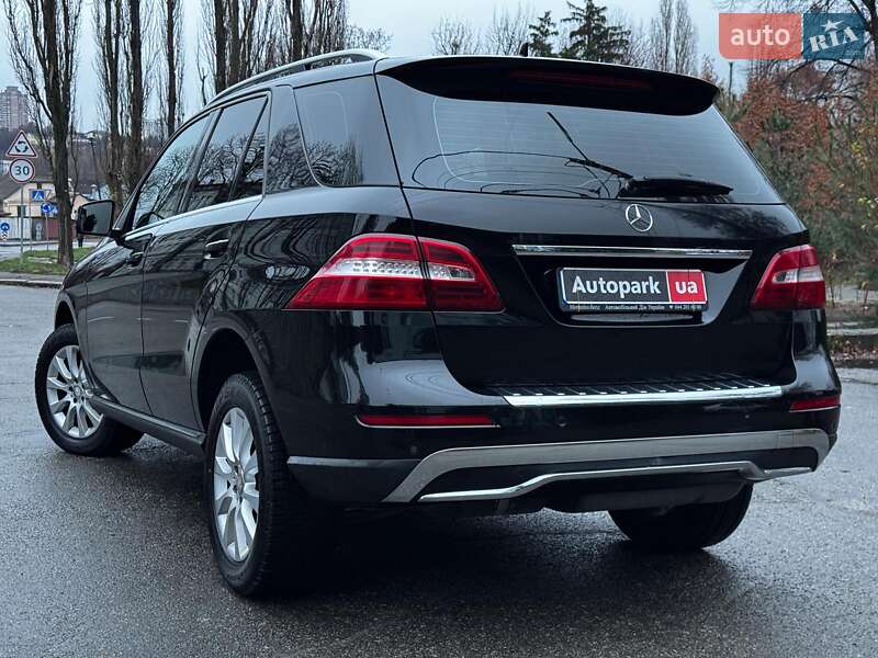 Внедорожник / Кроссовер Mercedes-Benz M-Class 2013 в Киеве