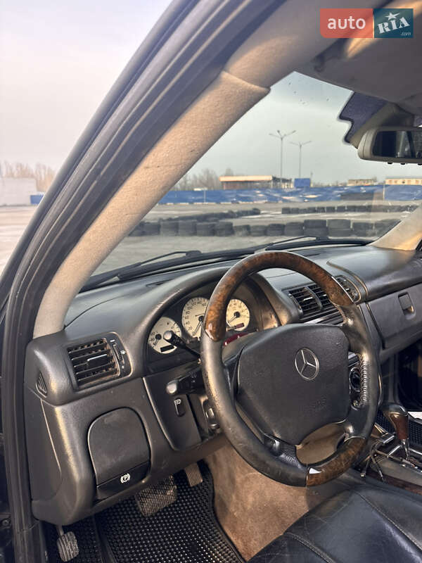 Позашляховик / Кросовер Mercedes-Benz M-Class 2000 в Харкові