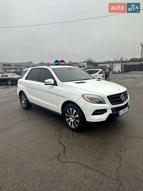 Внедорожник / Кроссовер Mercedes-Benz M-Class 2015 в Киеве