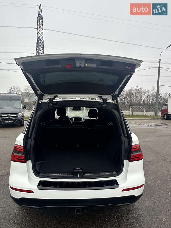 Внедорожник / Кроссовер Mercedes-Benz M-Class 2015 в Киеве