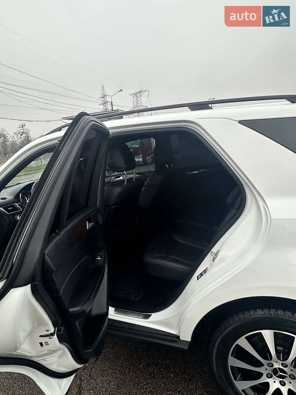 Внедорожник / Кроссовер Mercedes-Benz M-Class 2015 в Киеве