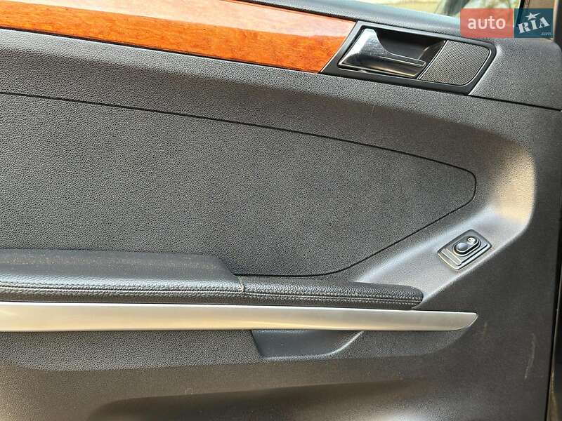 Внедорожник / Кроссовер Mercedes-Benz M-Class 2006 в Одессе
