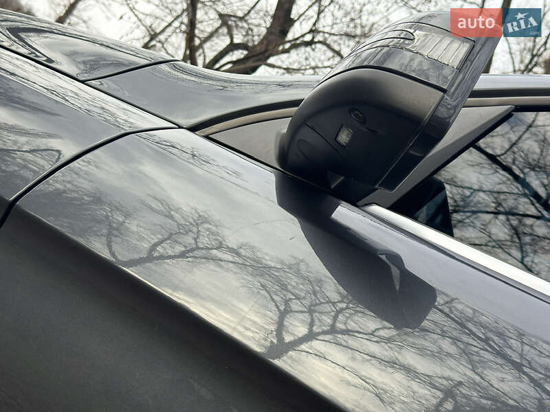 Внедорожник / Кроссовер Mercedes-Benz M-Class 2013 в Киеве