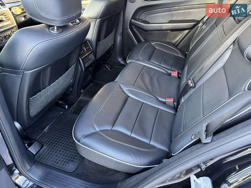 Внедорожник / Кроссовер Mercedes-Benz M-Class 2012 в Тернополе