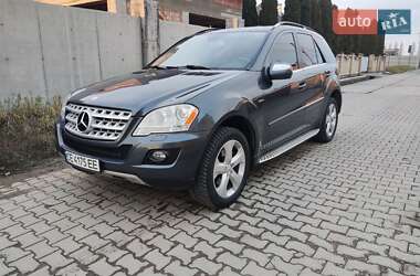 Позашляховик / Кросовер Mercedes-Benz M-Class 2010 в Чернівцях