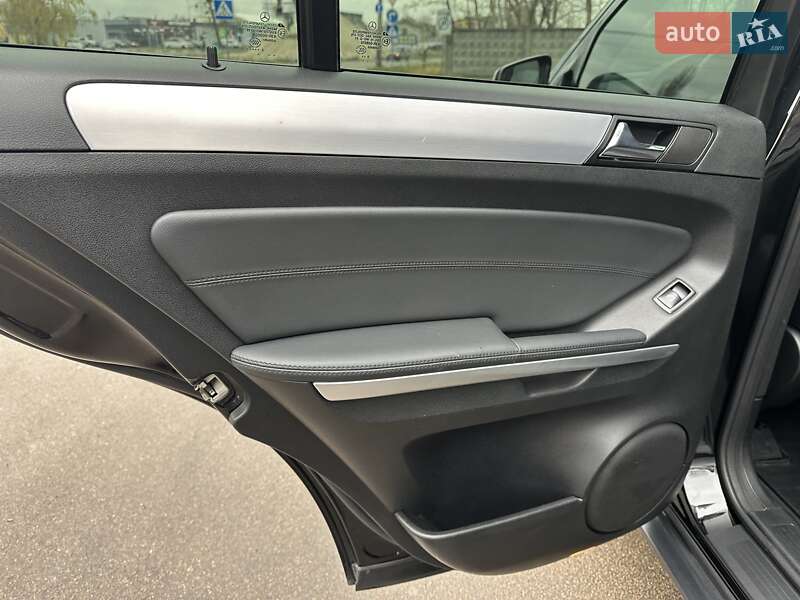 Позашляховик / Кросовер Mercedes-Benz M-Class 2011 в Києві фото 23 Позашляховик / Кросовер Mercedes-Benz M-Class 2011 в Києві