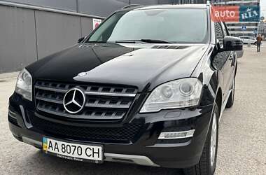 Позашляховик / Кросовер Mercedes-Benz M-Class 2011 в Києві