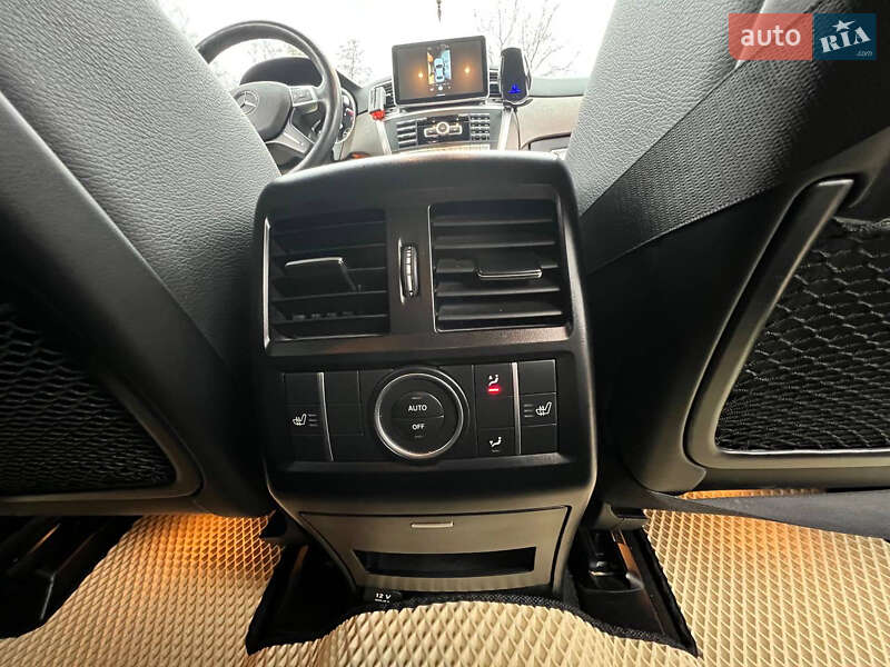 Позашляховик / Кросовер Mercedes-Benz M-Class 2014 в Києві