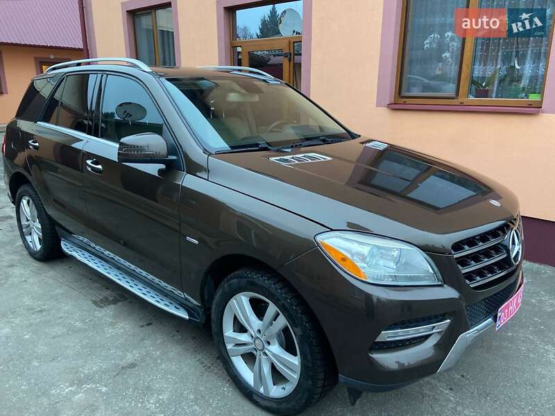 Внедорожник / Кроссовер Mercedes-Benz M-Class 2012 в Дубно