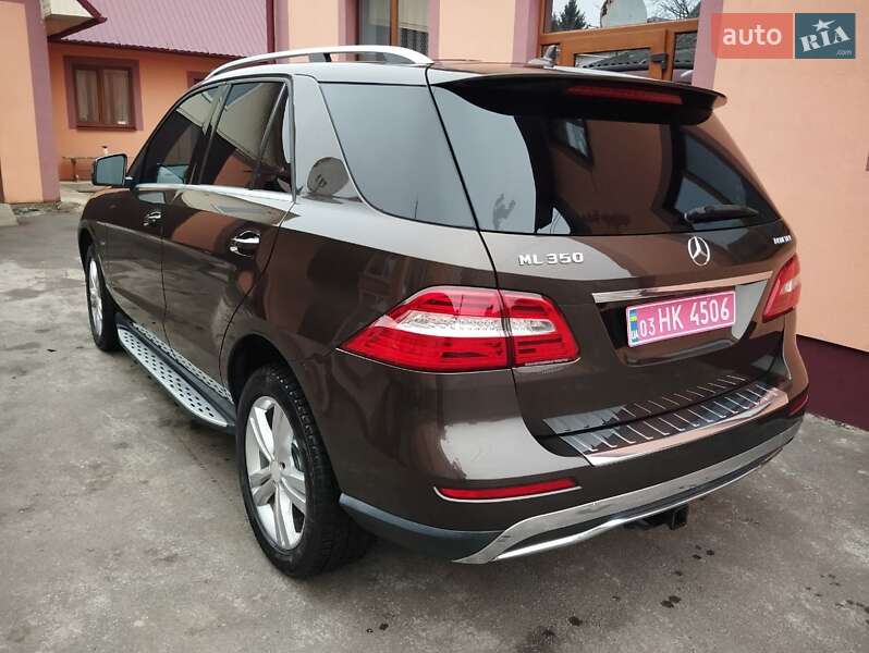 Внедорожник / Кроссовер Mercedes-Benz M-Class 2012 в Дубно