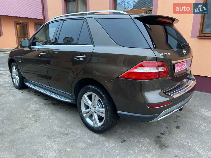 Внедорожник / Кроссовер Mercedes-Benz M-Class 2012 в Дубно