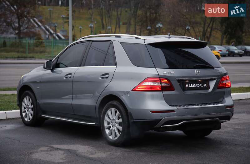 Позашляховик / Кросовер Mercedes-Benz M-Class 2012 в Харкові