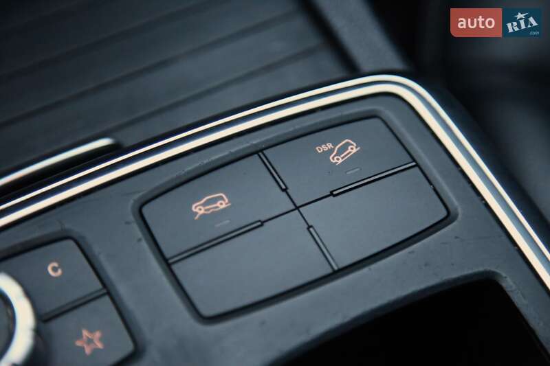 Позашляховик / Кросовер Mercedes-Benz M-Class 2012 в Харкові