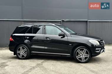 Внедорожник / Кроссовер Mercedes-Benz M-Class 2012 в Киеве