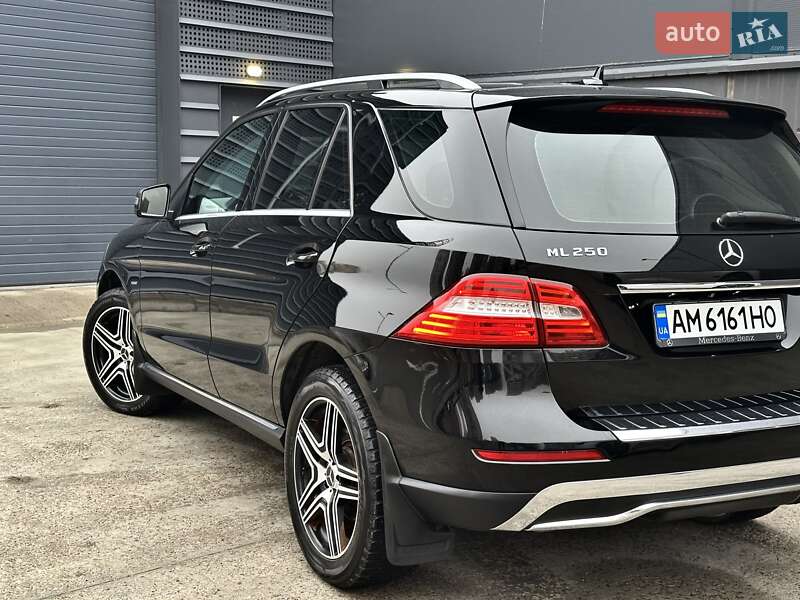 Позашляховик / Кросовер Mercedes-Benz M-Class 2012 в Києві фото 14 Позашляховик / Кросовер Mercedes-Benz M-Class 2012 в Києві