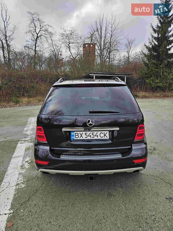 Позашляховик / Кросовер Mercedes-Benz M-Class 2009 в Хмельницькому