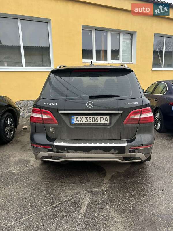 Внедорожник / Кроссовер Mercedes-Benz M-Class 2013 в Харькове