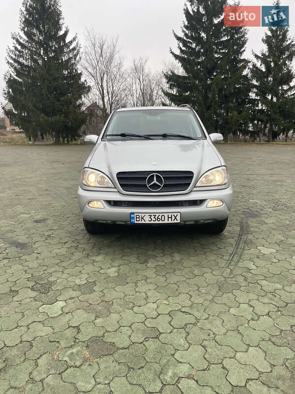 Внедорожник / Кроссовер Mercedes-Benz M-Class 2003 в Дубно