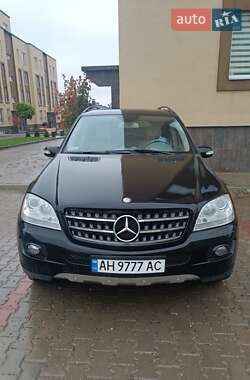 Позашляховик / Кросовер Mercedes-Benz M-Class 2008 в Чернівцях
