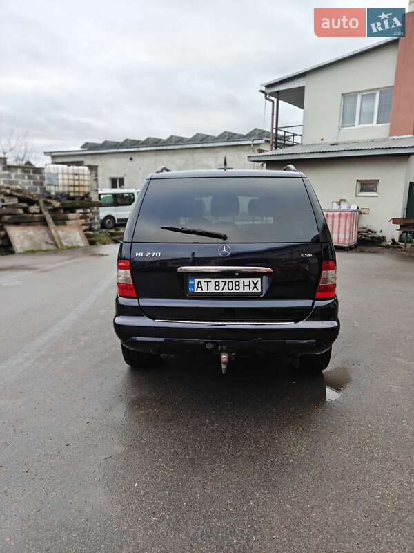 Внедорожник / Кроссовер Mercedes-Benz M-Class 2004 в Калуше